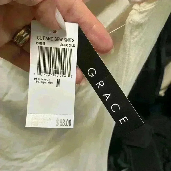 Grace ivory sleeveless top NWT - Picture 4 of 4